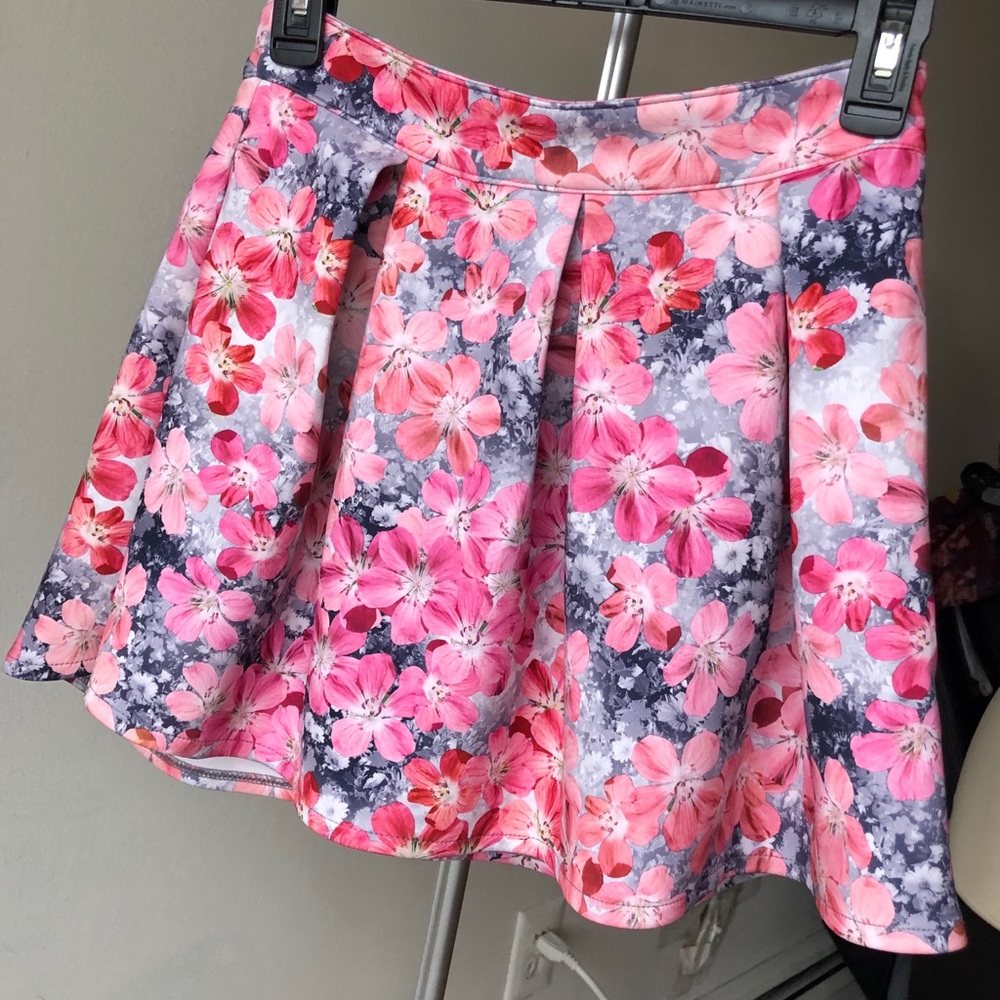 New skirt high quality
